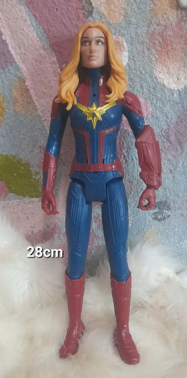 Boneco Capitã Marvel Vingadores 