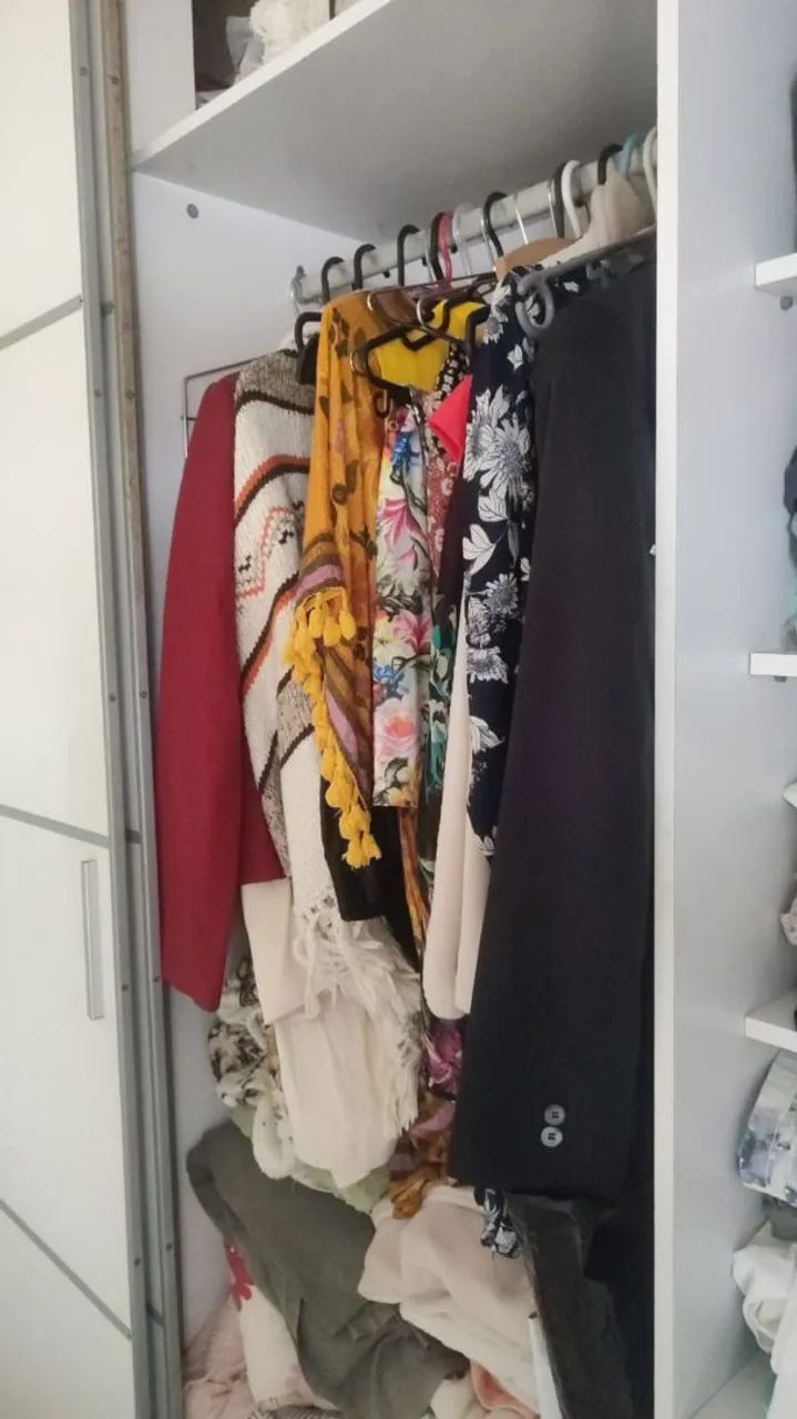 Cama (com gaveteiro) e guarda roupa  casal - Foto 4