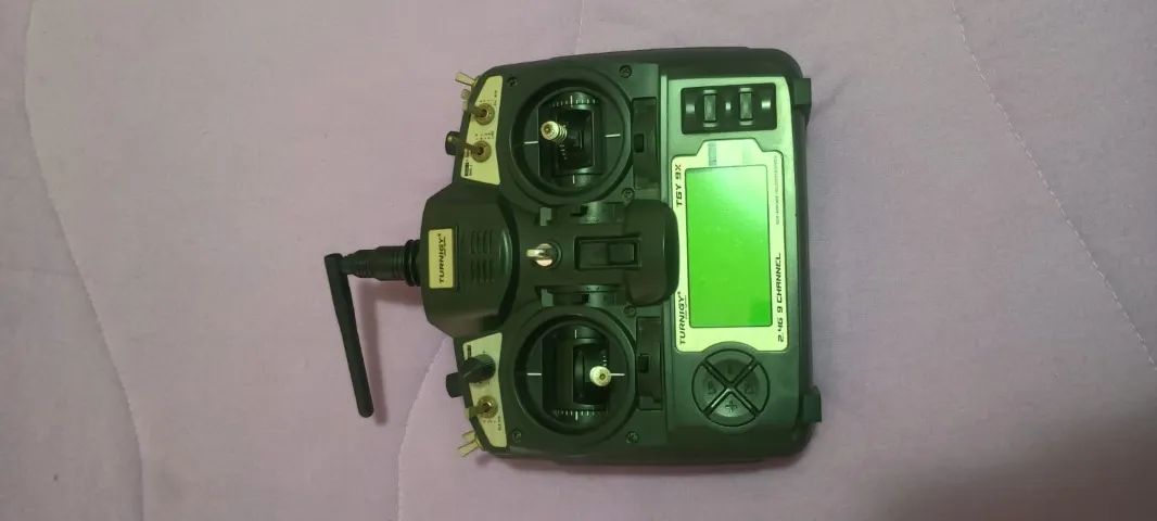 Drone F450 Com frame HF controladora Arducopter 2.5 Radio turnigy  e bateria 3S - Foto 3