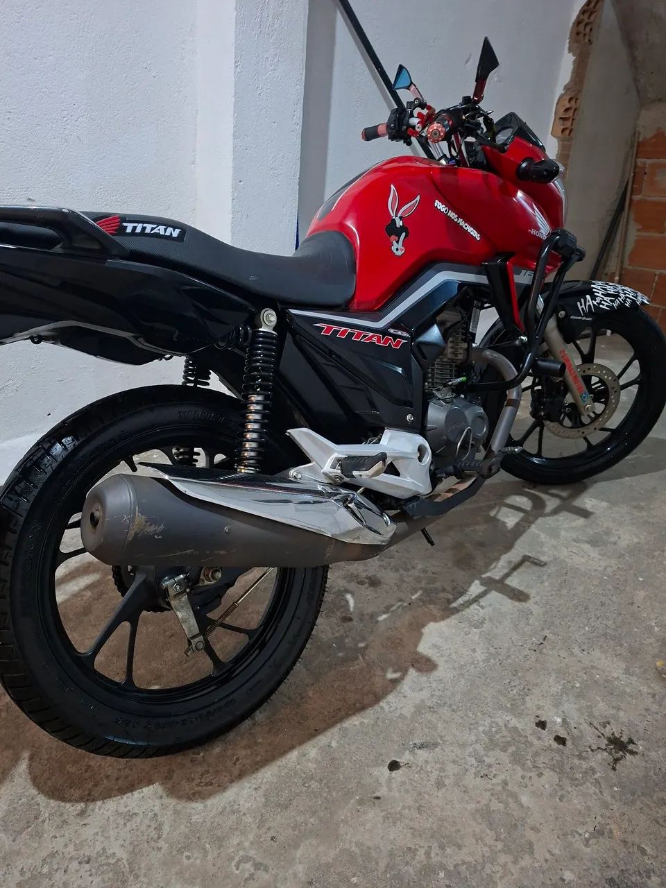 Titan 160 