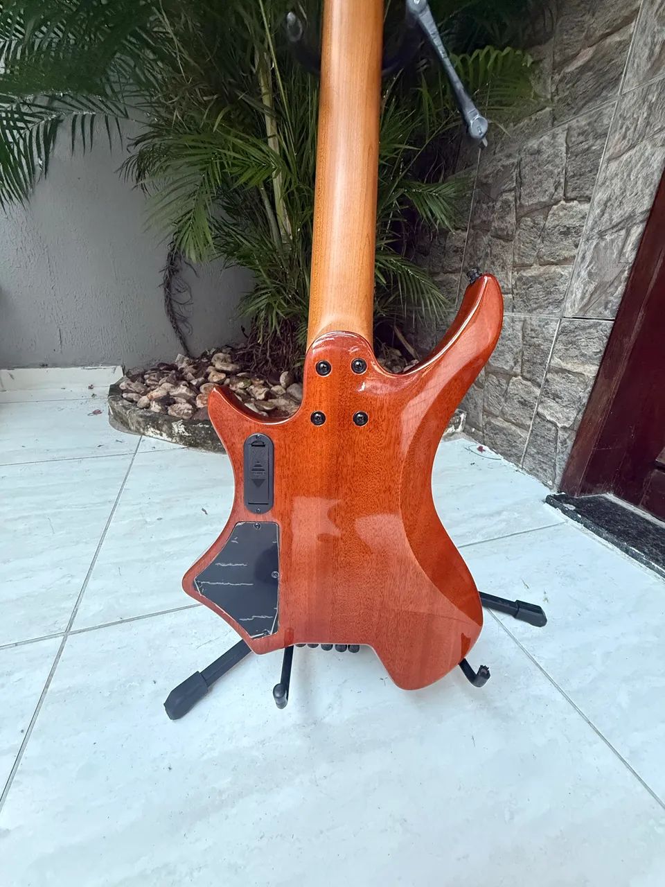 Baixo elétrico 5 cordas Headless  - Foto 4