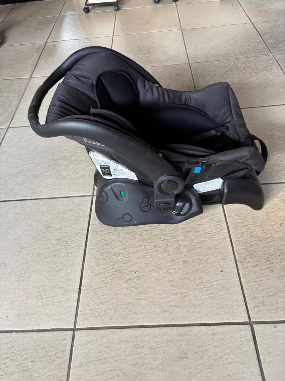 Vendo bebê conforto Galzerano zoe  +base de fixação de veículo  - Foto 3