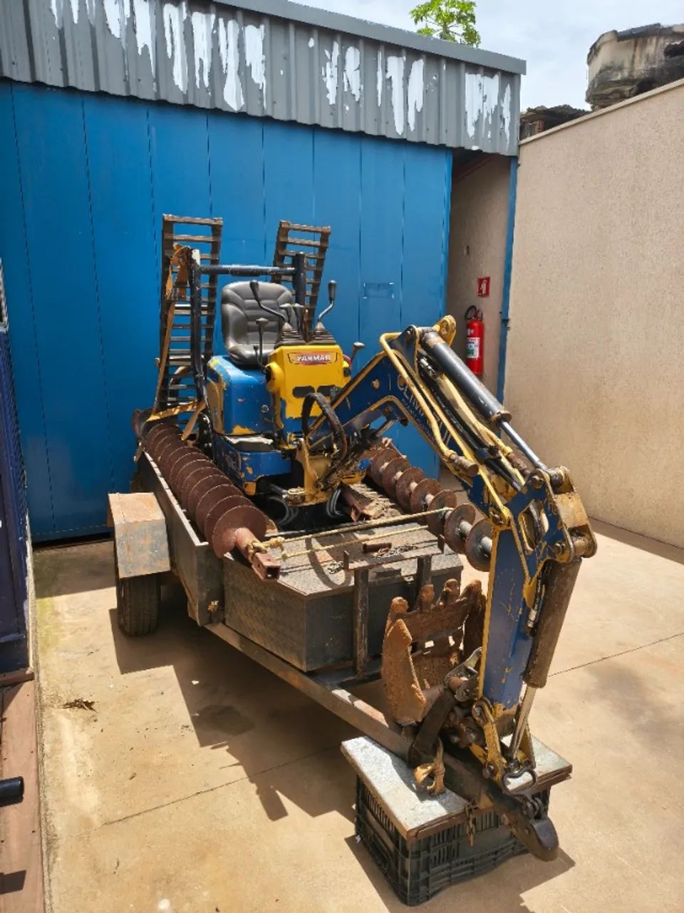 Mini retroescavadeira  - Foto 3