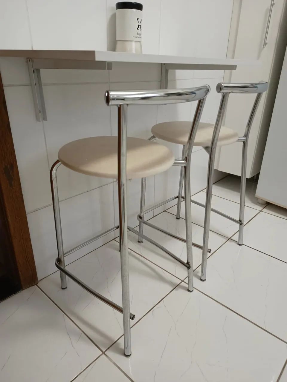 Conjunto Banqueta Alta Inox e Corino - Foto 4