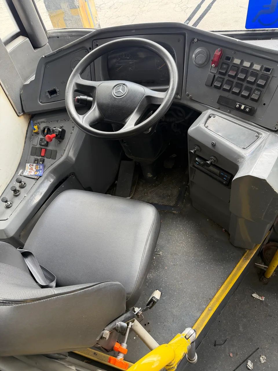 Ônibus motor traseiro 2014 - Foto 5