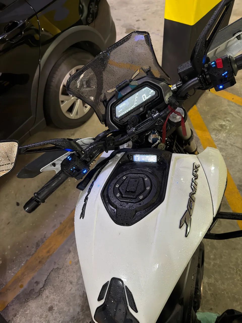 Bajaj Único Dono QUITADA 