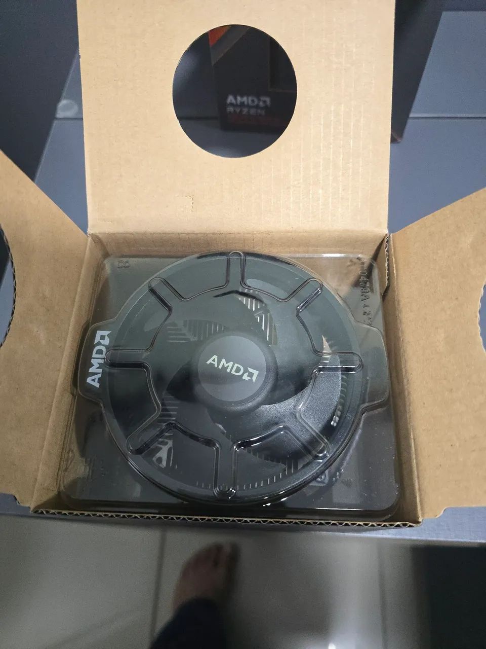 Ryzen 8700G - AM5 - Foto 3