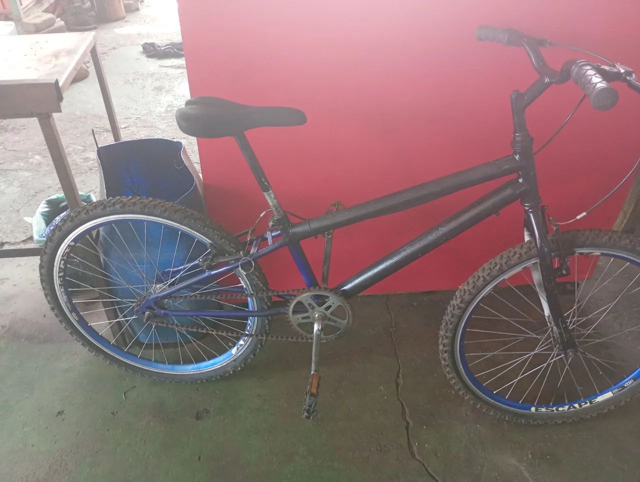 Vendo uma bicicleta aro 26 usada em perfeito estado  - Foto 3