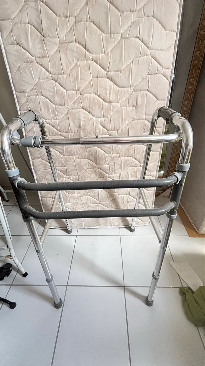 Andador articulado 