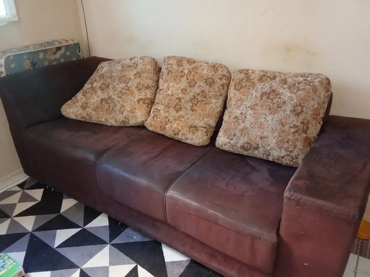 Sofá 3 lugares 