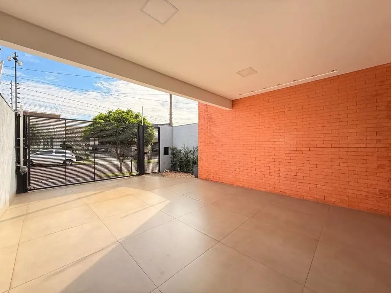 Casa à venda em Maringá, Jardim Higienópolis, com 3 quartos, com 120.79 m² - Foto 3
