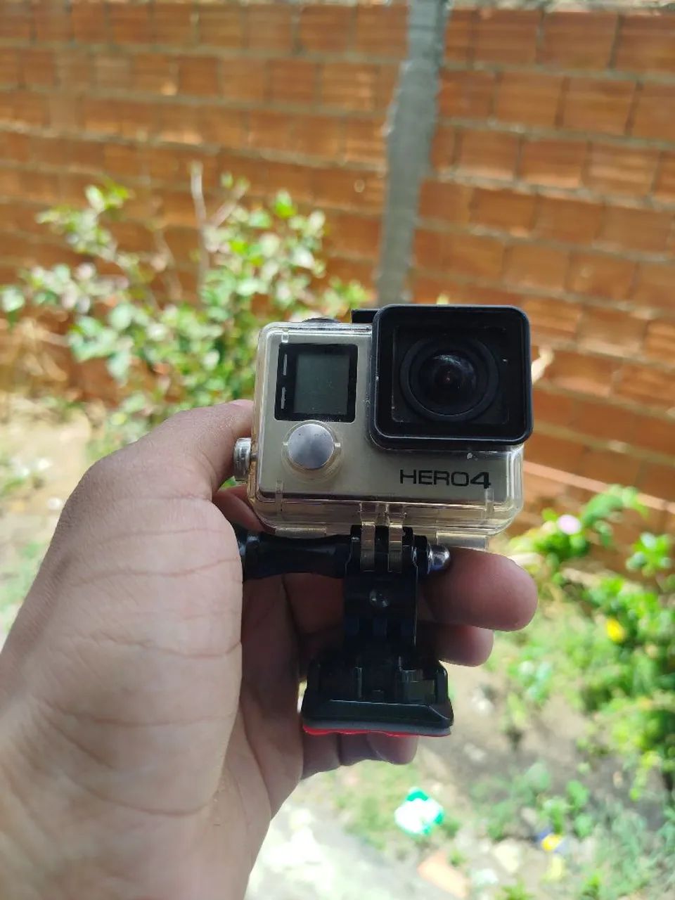 Vendo câmera Gopro 4 silver +cartão de 32gb original incluso  - Foto 2