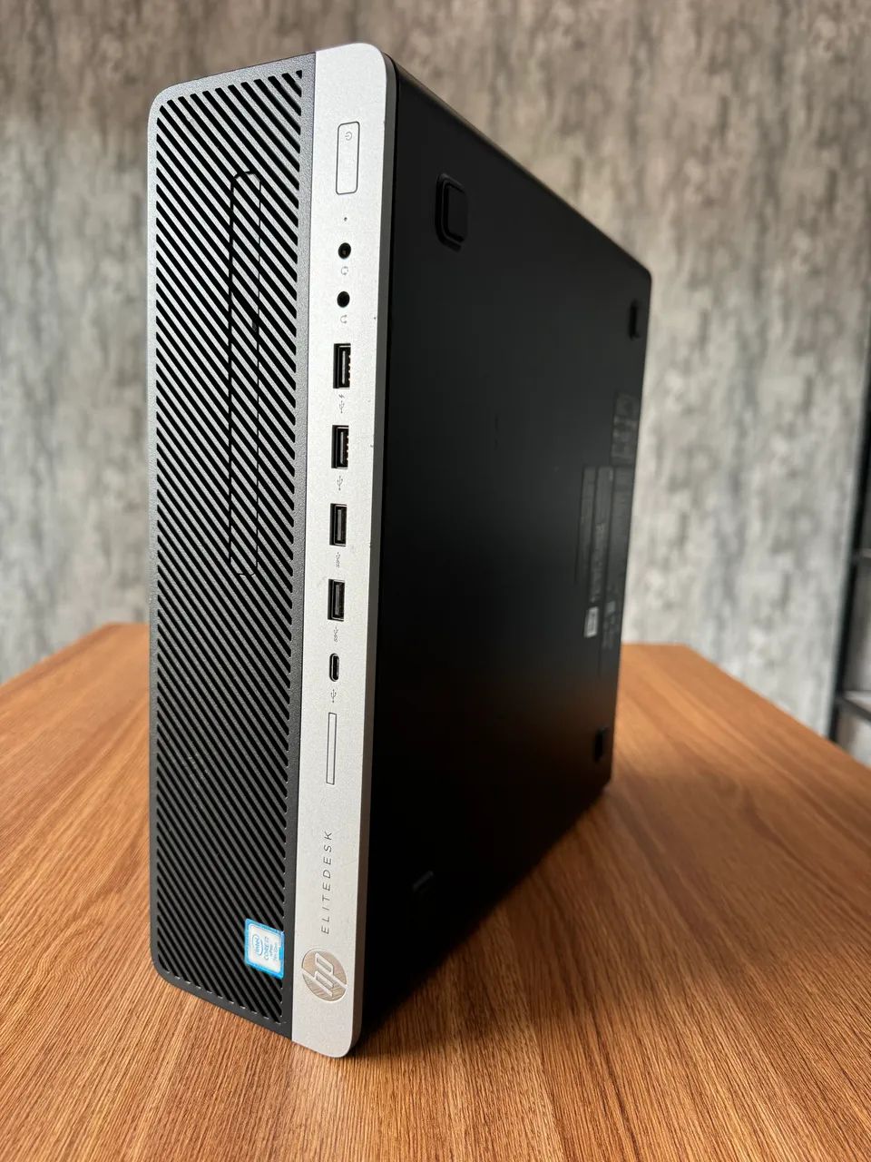 HP PRODESK - I7 7ª GERAÇÃO - 8GB - SSD NVMe - WIFI E BLUETOOTH