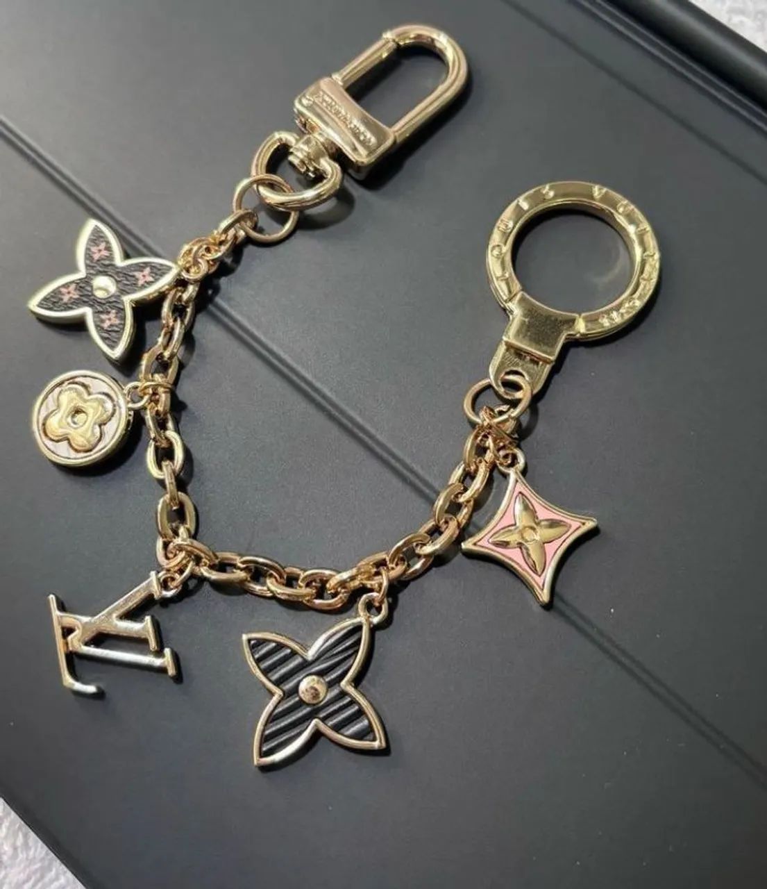 Charm Louis Vuitton chaveiro de bolsa 