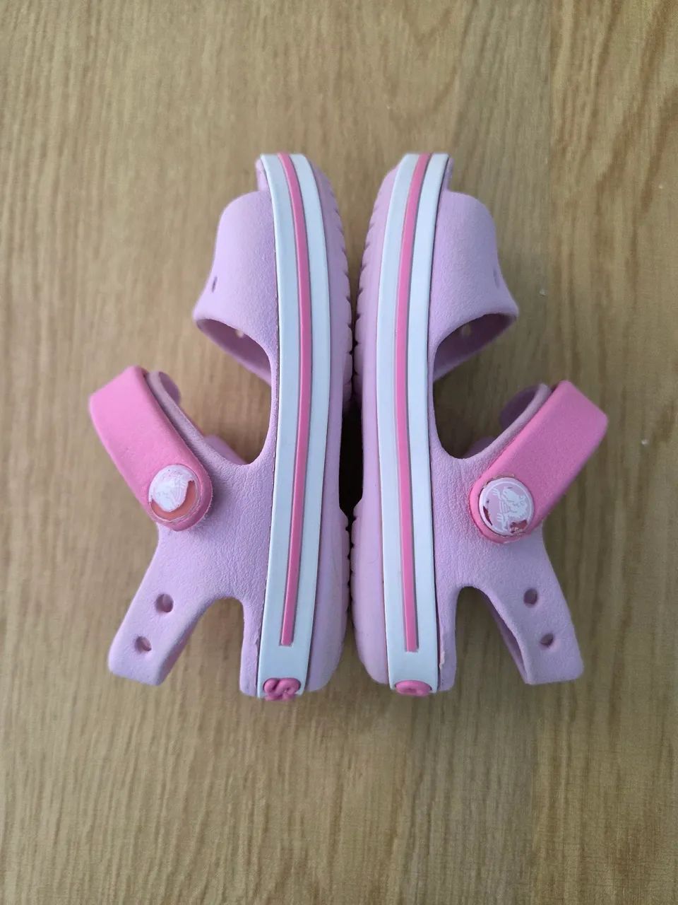 sandália crocs lilás e rosa 23 - Foto 4