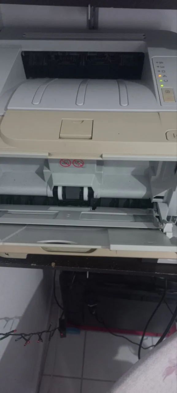 Impressora HP laser jet COM DEFEITO - Foto 2