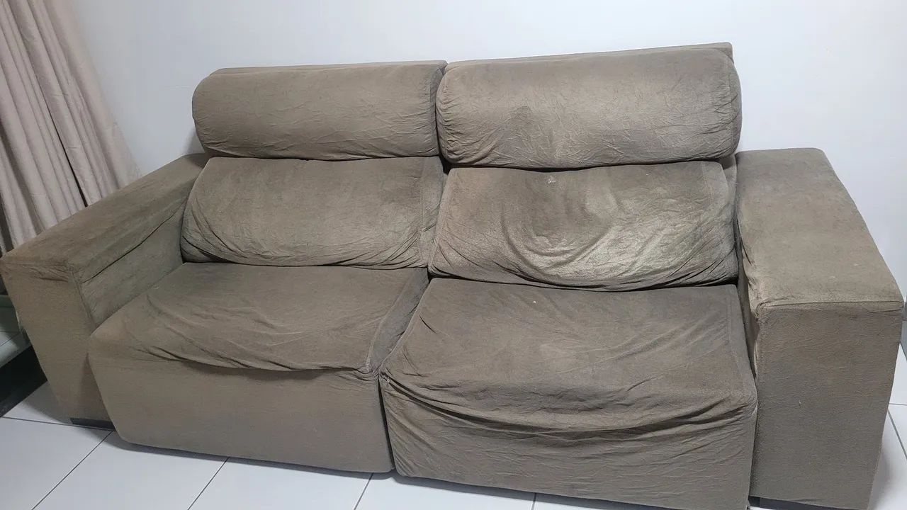 Vendo esse sofá, usado mas com nada quebrado  - Foto 2