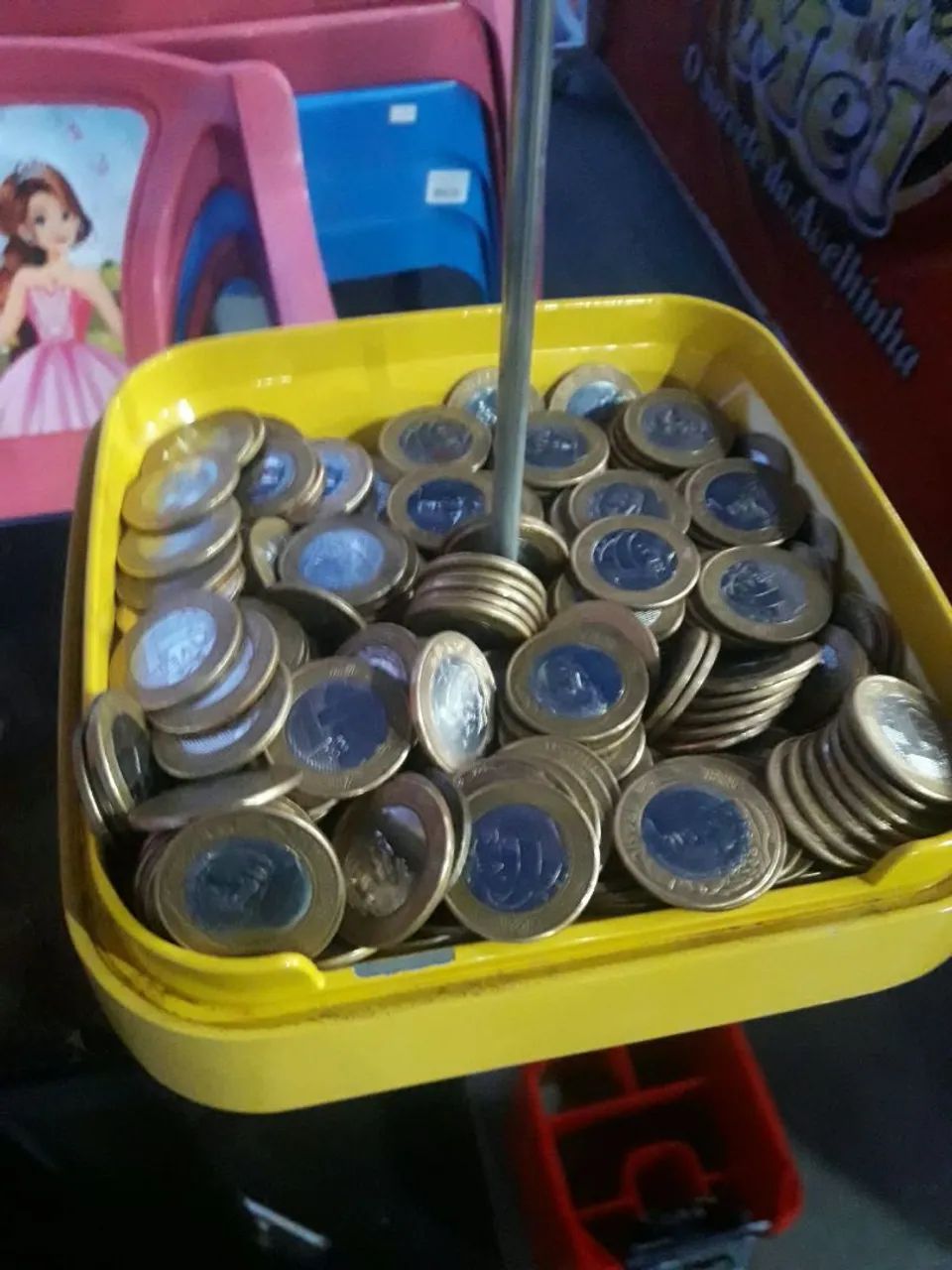 Máquina de bolinhas e chicletes. - Foto 3