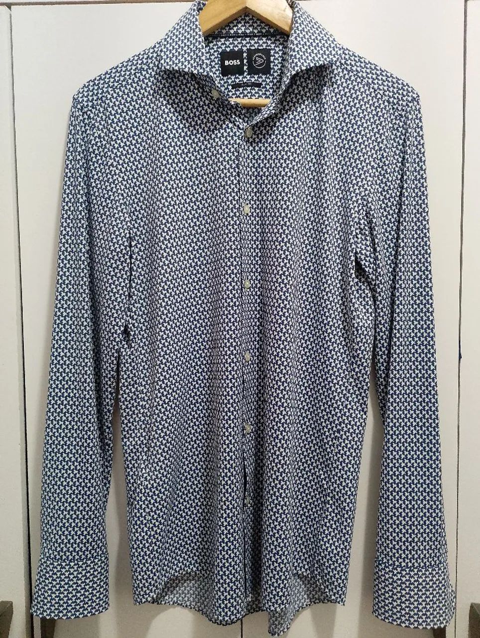 Camisa Hugo Boss slim fit 38  - Foto 2
