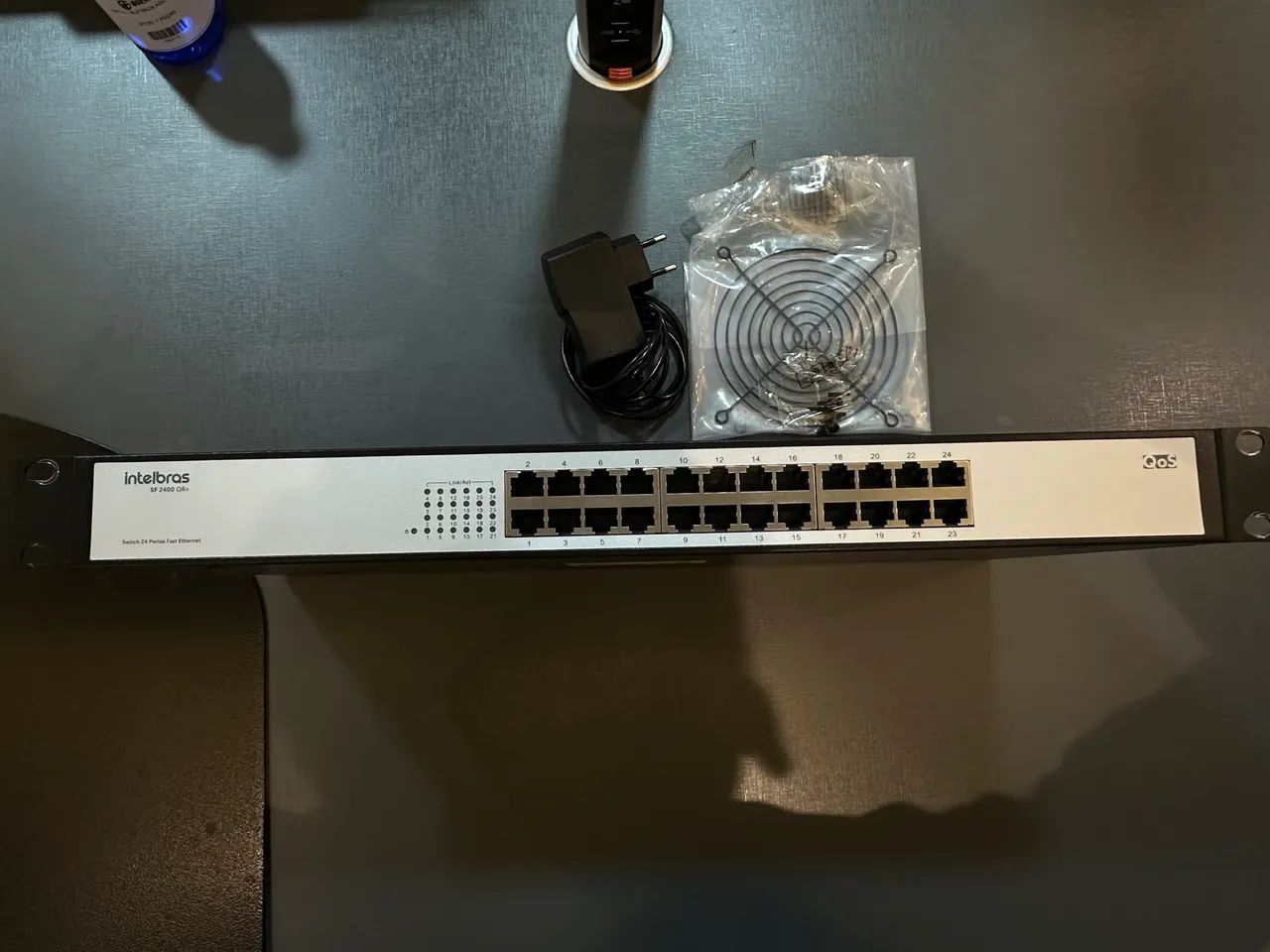 Switch 24 Portas Fast Ethernet Intelbras Sf 2400 QR+ 10/100 - Foto 4
