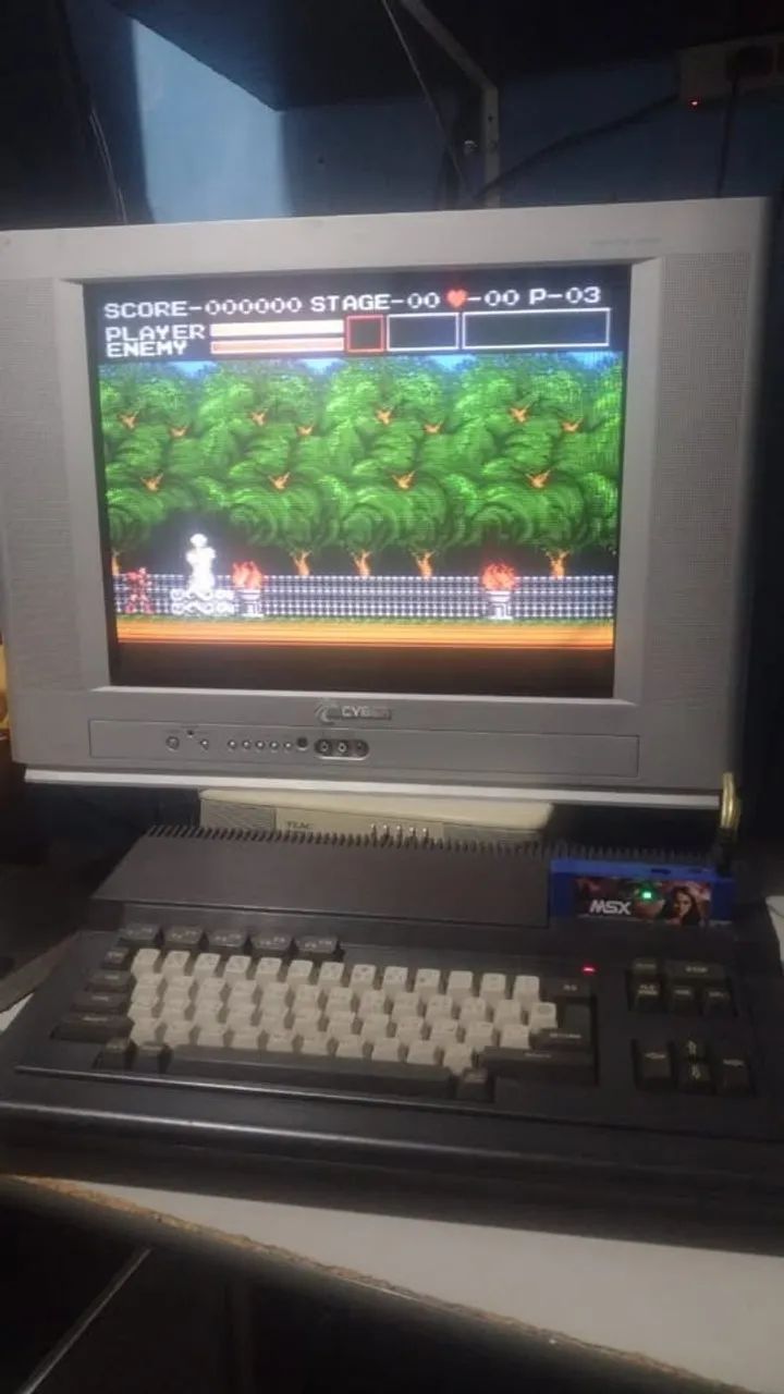 televisão CRT com entrada SCART/VGA 21 polegadas 