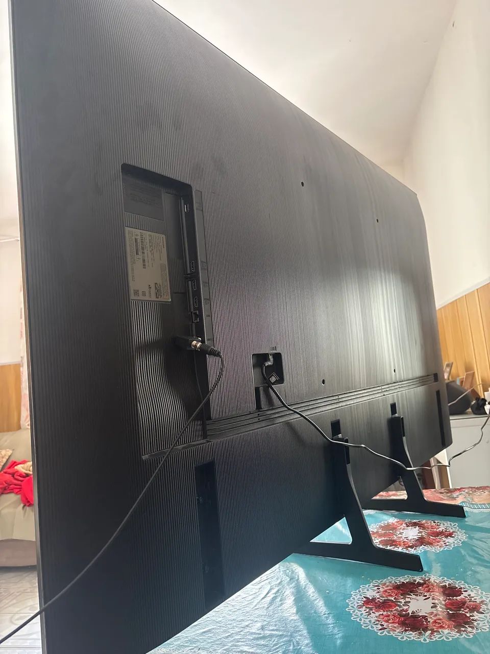 Vendo uma tv Samsung de 70 polegadas com 8 meses de comprada mais a tela está quebrada  - Foto 2
