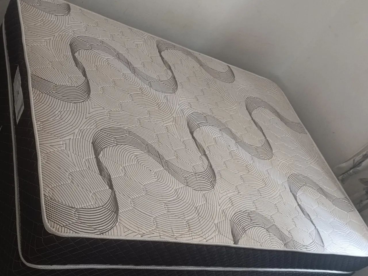 Vendo cama nova 3 meses de uso 