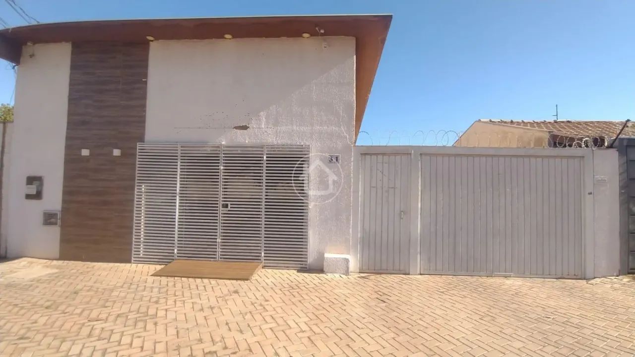 CASA COM SALÃO COMERCIAL - SANTA LUZIA