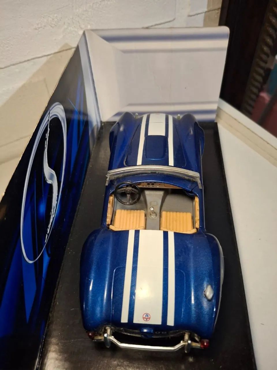 Miniatura de 1965 Shelby Cobra 427 1:24 - Foto 3