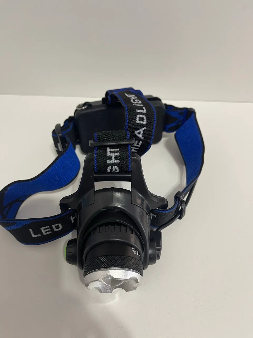 Lanterna de cabeça a pilha Led Head Light - Foto 3