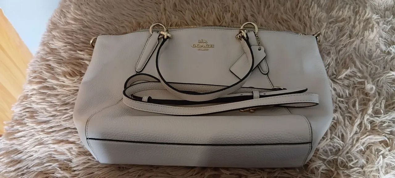 Bolsa coach original creme comprada no Japão com nf, medida 23 altura e 27 comp ,cód M26-2 - Foto 3