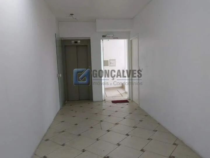 Prédio Comercial para Aluguel no Centro de São Bernardo do Campo  4 Andares, 1 Elevador, 4