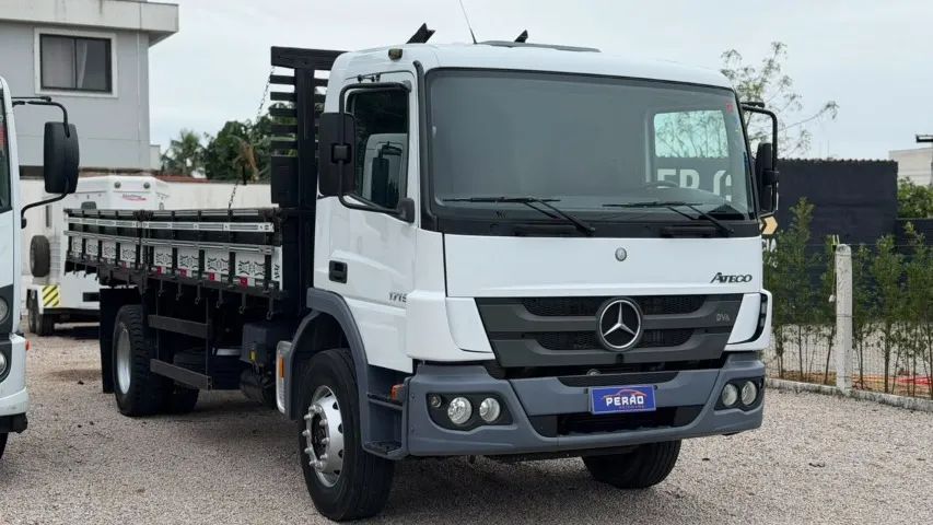 Atego 1719 2020 24 mil km - Foto 2