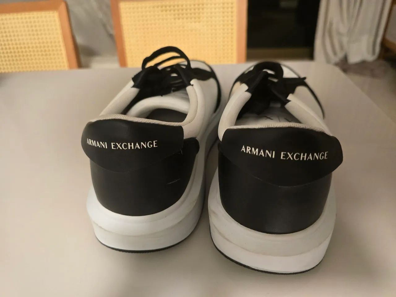 Tenis Armani couro branco praticamente sem uso! - Foto 2