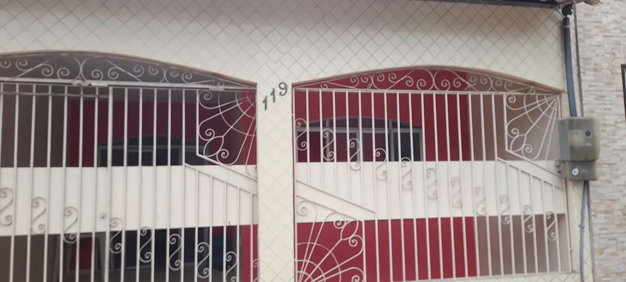 Vende-se uma casa no Mangueirão 