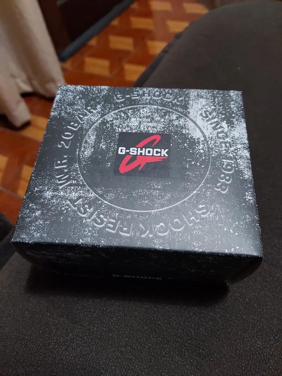 Relógio esportivo copia do G-Shock Ga100, (não é CASIO) + Brinde 