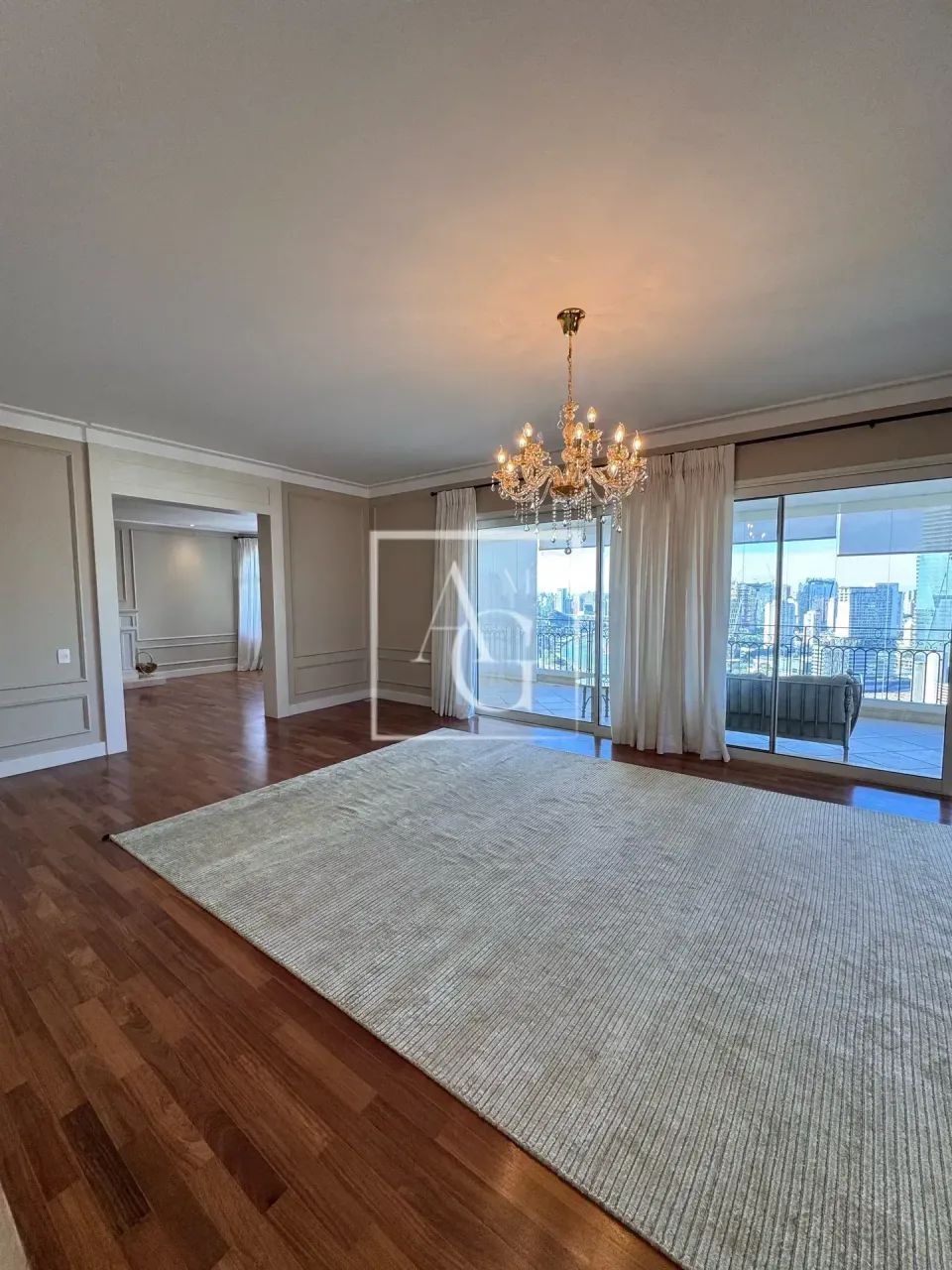 Apartamento de 425 m² e 4 suítes à venda no Panamby