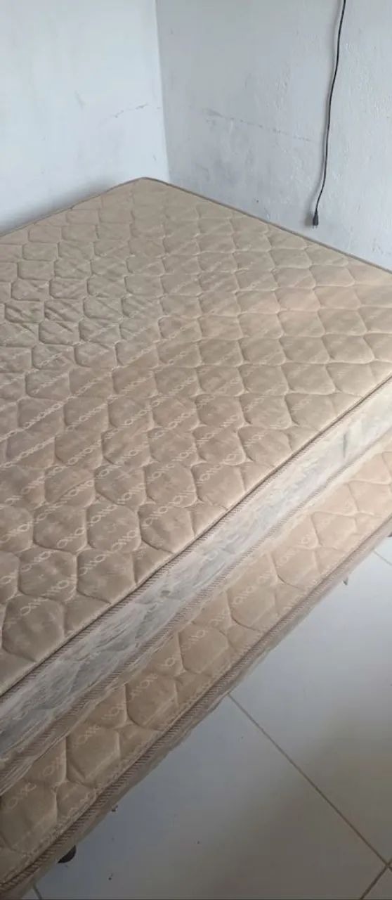 Cama de casal box com Cama extra