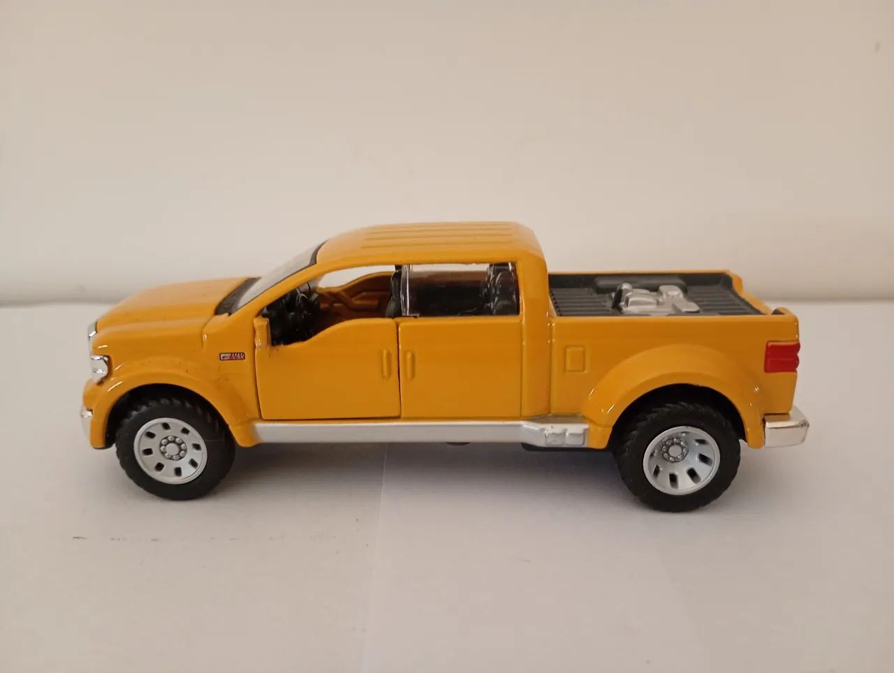Maisto - Miniatura Ford F350 Mighty  - Foto 2