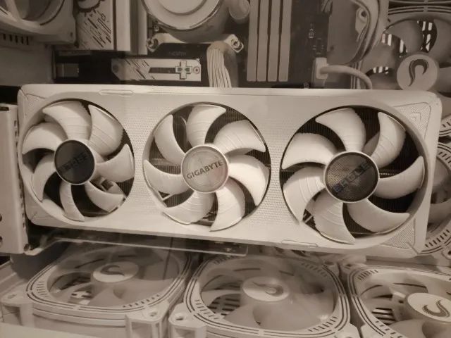 RTX 5070 Gigabyte