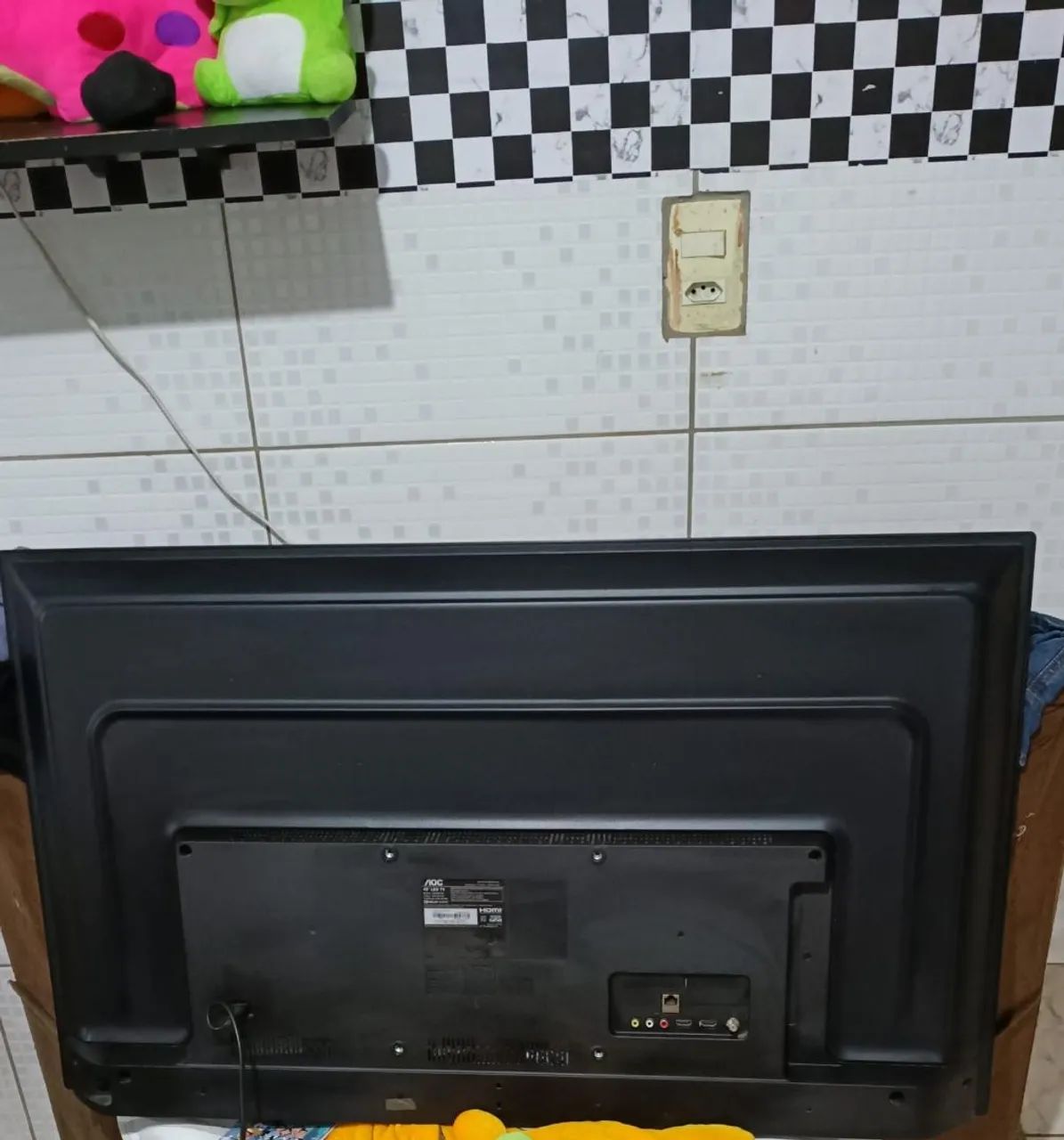 Vende-se TV smart 43 polegadas , pra retirada de peças !