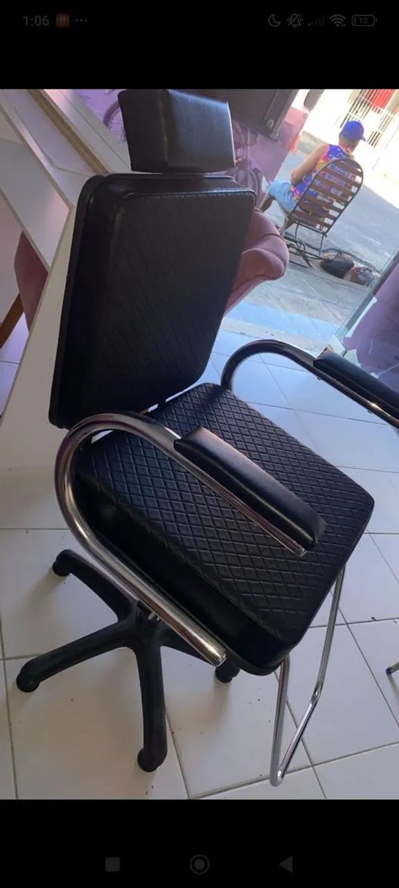 Cadeira cabeleireira ou barbeiro nova 