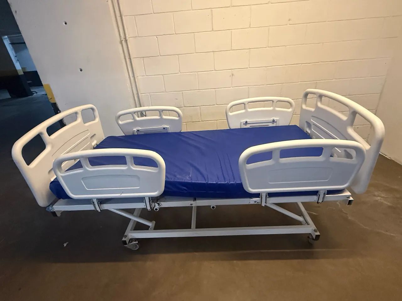 Cama hospitalar  - Foto 2
