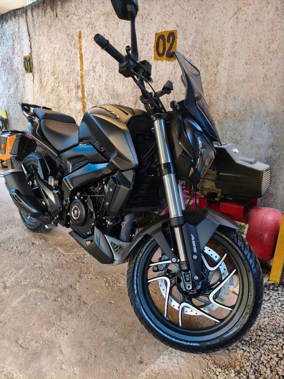 Bajaj Dominar 400 2025 