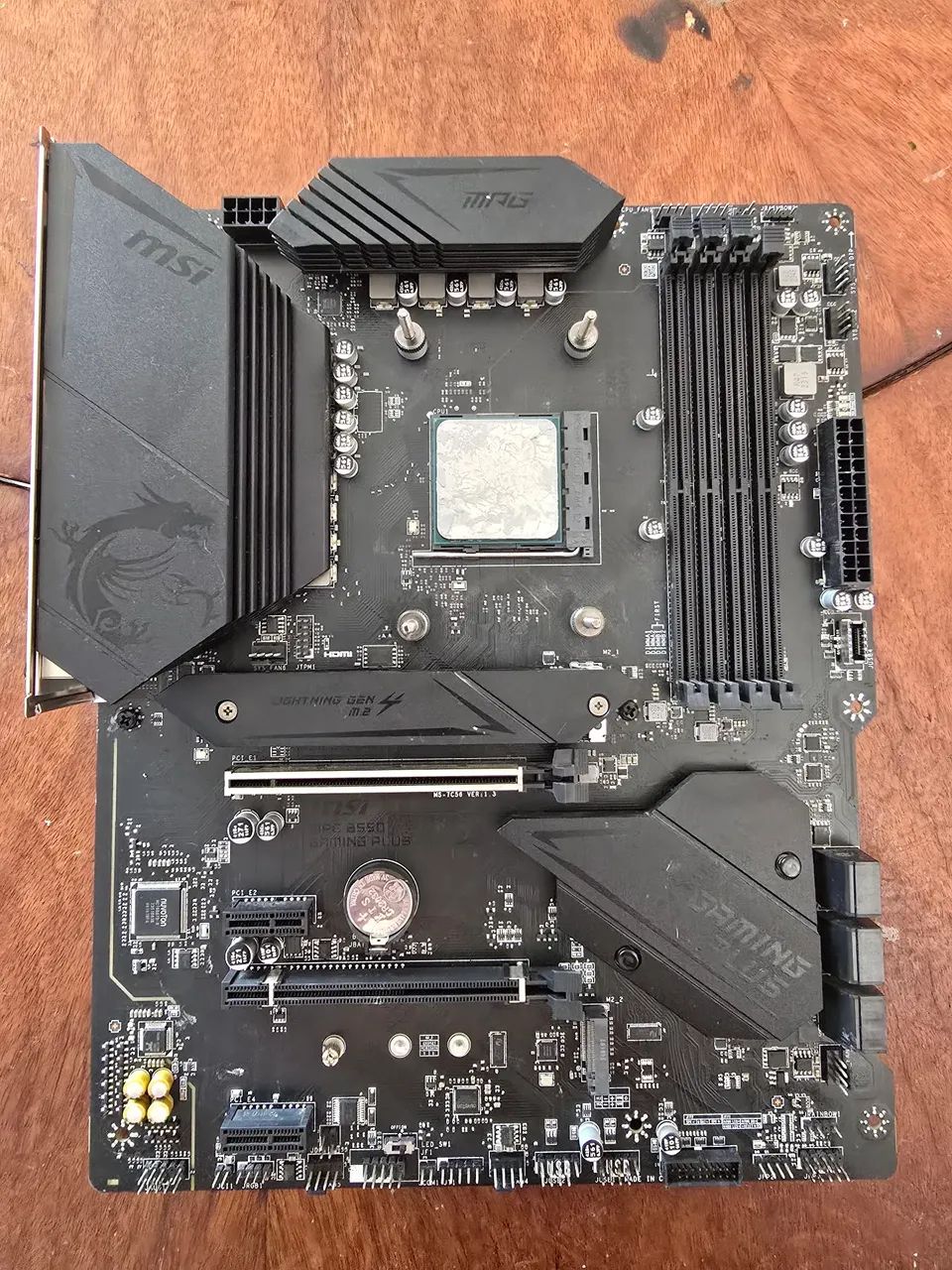 MSI B550 GAMING PLUS 中古 MSI B550 GAMING PLUS - Peças de Hardware - Jardim Carvalho, Ponta