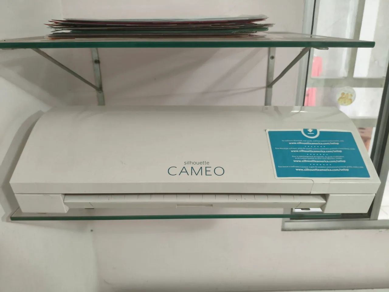 Sillhouete cameo