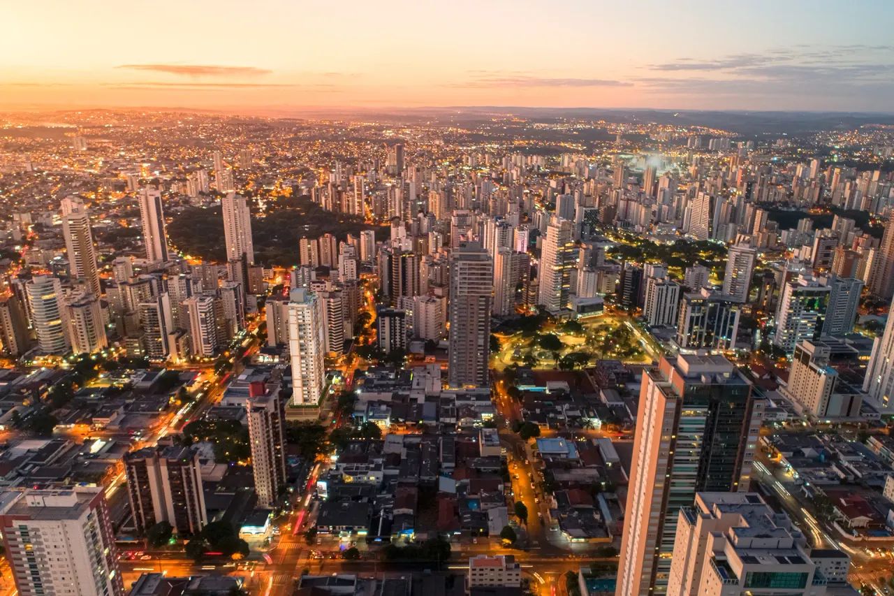 Apartamento 3 quartos sendo 1 suíte, ao lado da Praça do Sol, com Varanda com bancada e po - Foto 5