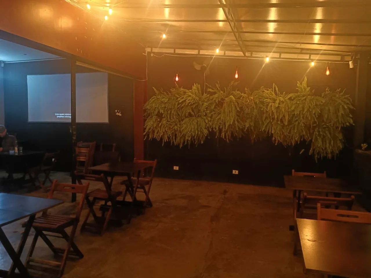 Jogo de mesas e cadeiras de bar 