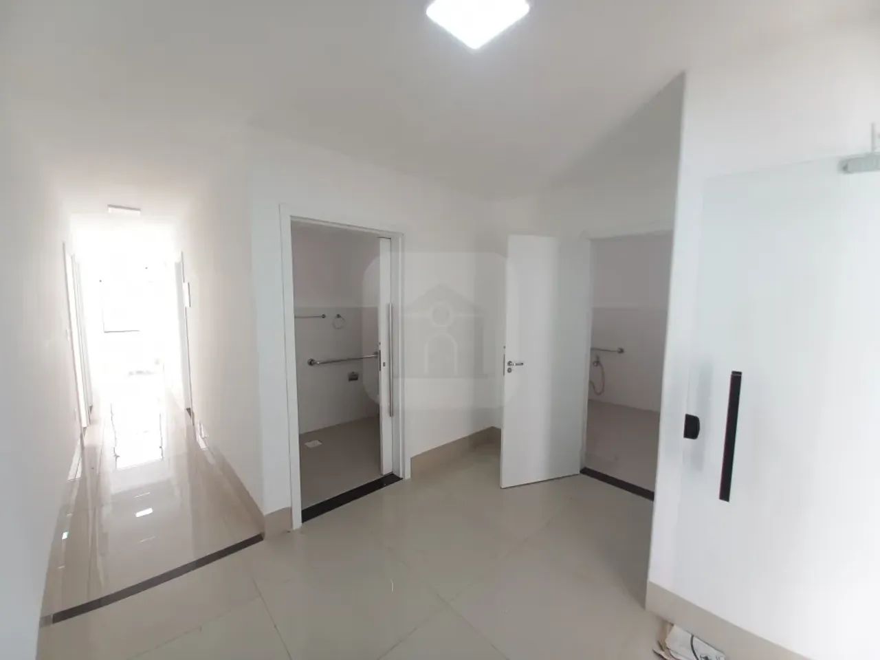 Casa comercial para locação no bairro Martins - Foto 4