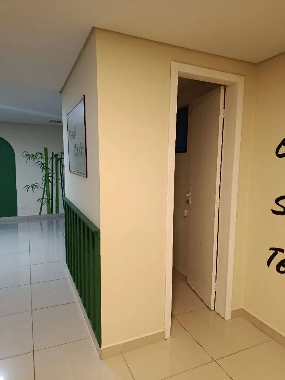 Alugo sala comercial 1° andar  - Foto 2